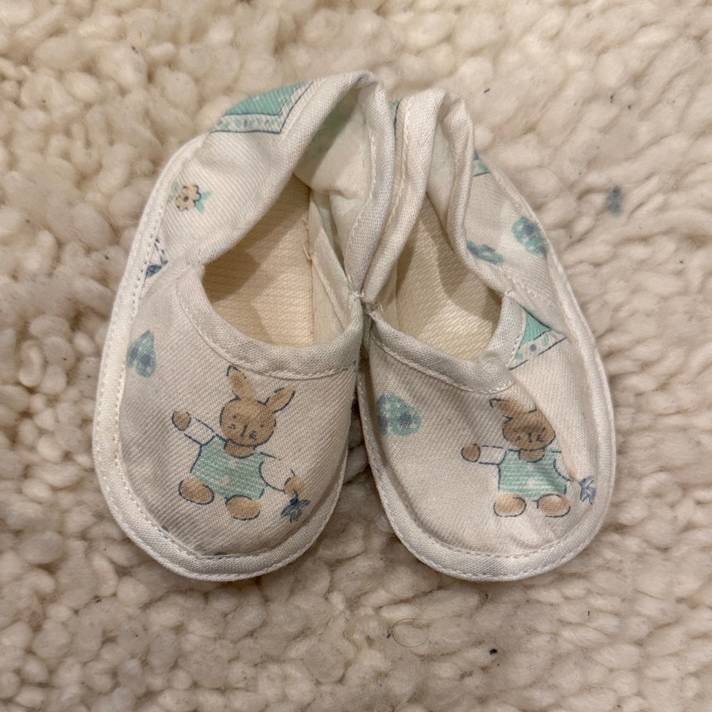 Cute White Baby Shoes with Bunny Design